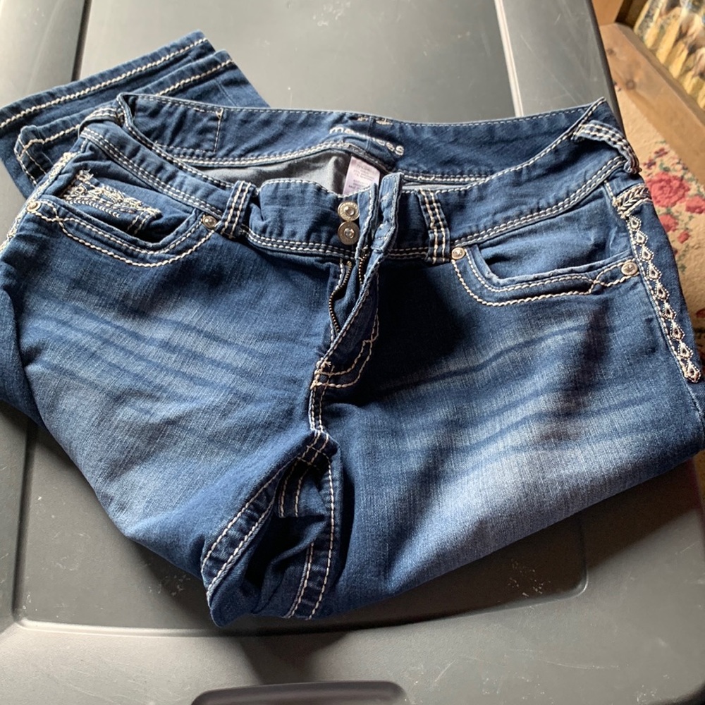 Maurices Capris!